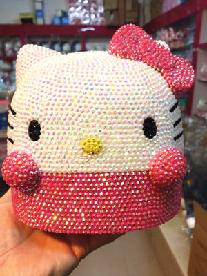DIY Hello Kitty tissue box roll (with glue tools)