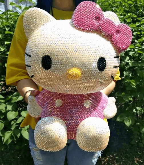 DIY Large 31 cm Hello Kitty (with glue tools)
