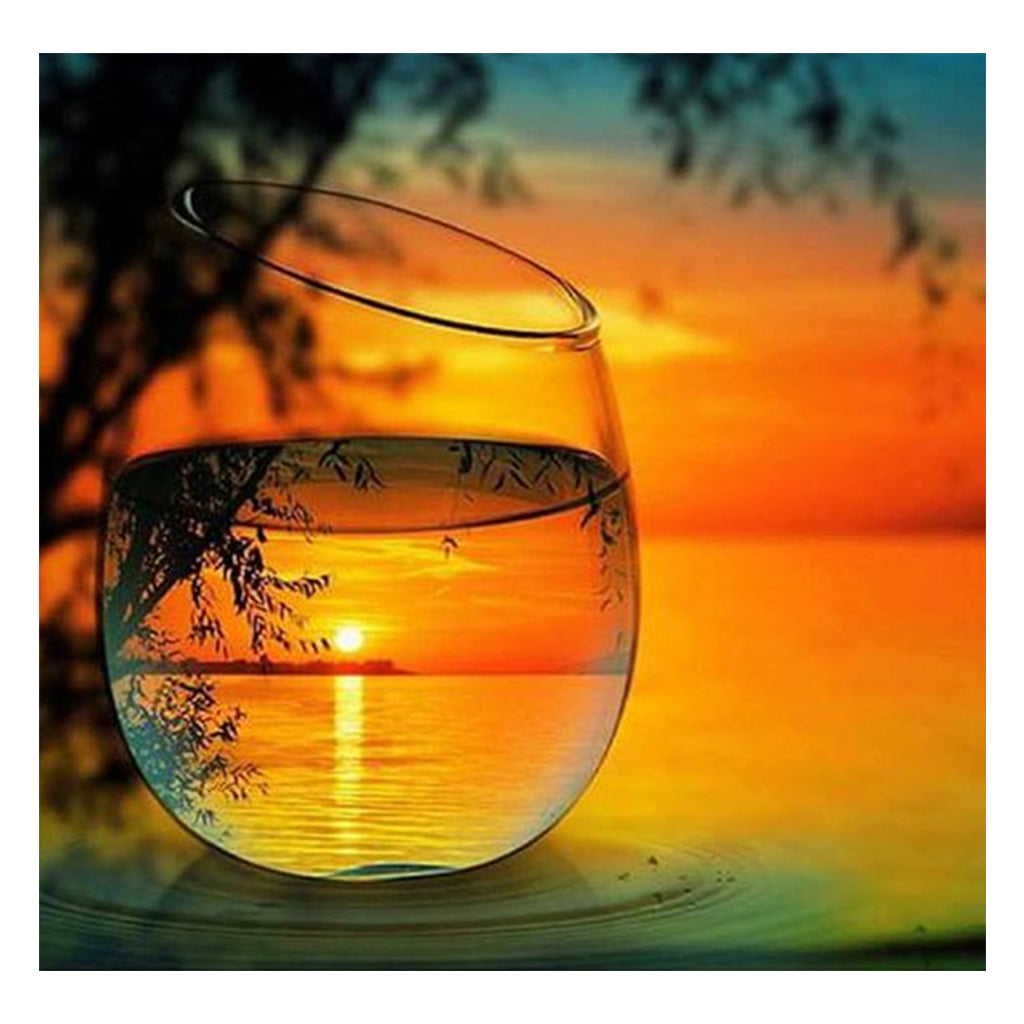 Full Diamond Painting kit - The reflection of the willow leaves and lake in the glass