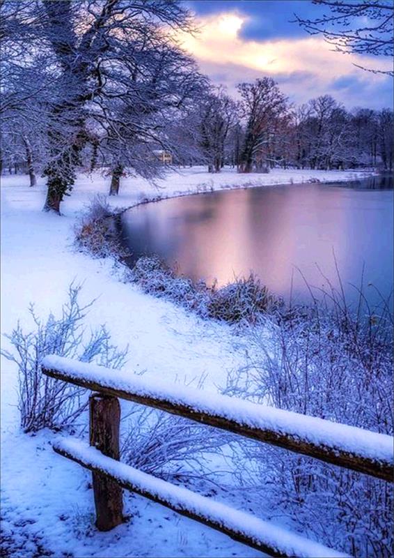 Full Diamond Painting kit - Winter snow scene